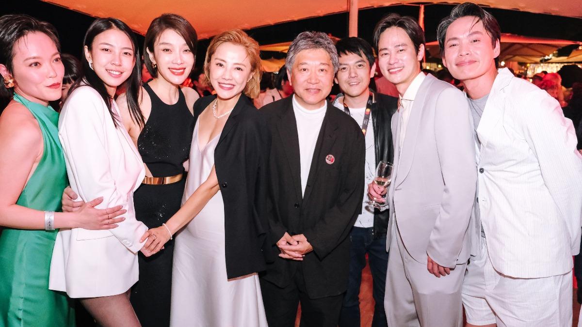 日本名導是枝裕和（右四）也前來力挺《左撇子女孩》。（圖／左撇子女孩電影製作有限公司提供）