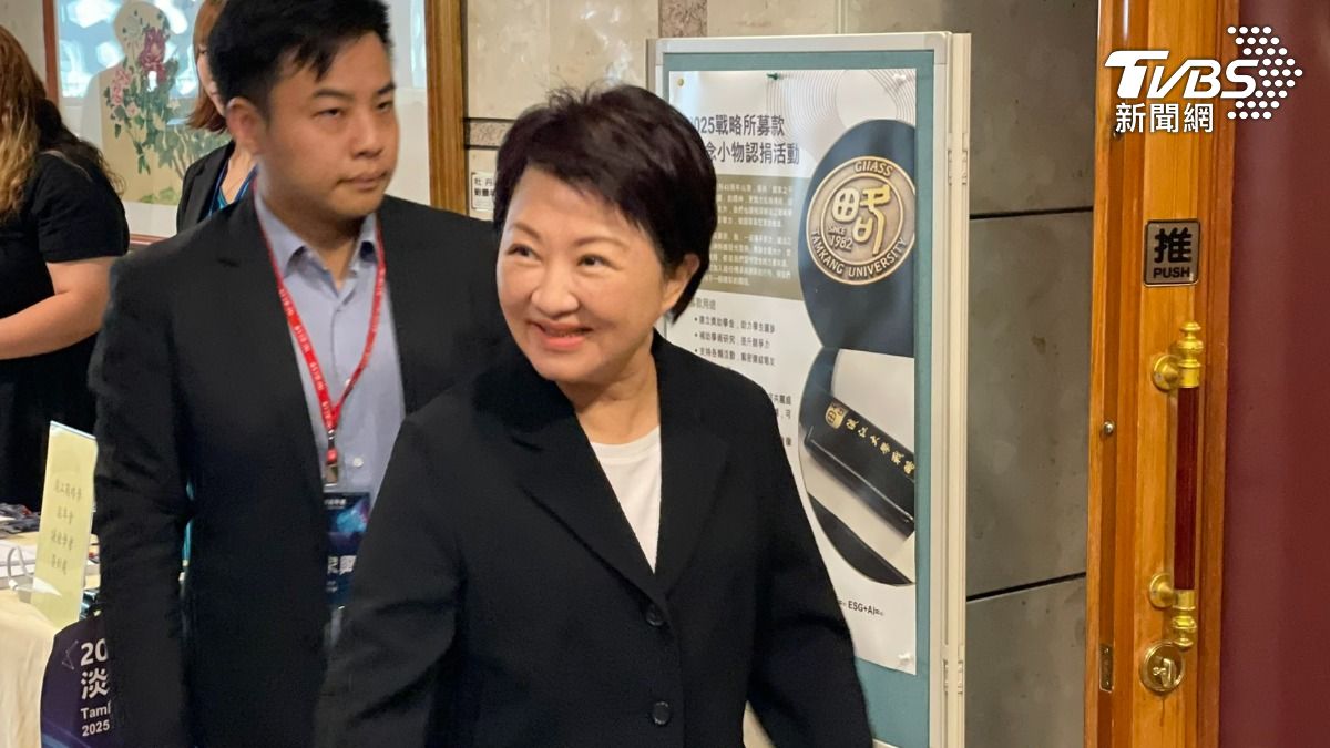台中市長盧秀燕回母校淡江大學參加「淡江戰略學派年會」。（圖／陳怡潔攝）