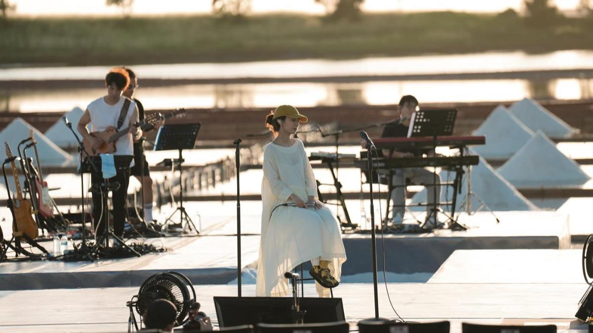 田馥甄台南小巡演舞台相當漂亮。（圖／翻攝自田馥甄臉書）