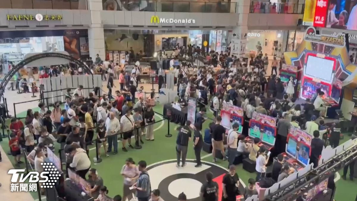 凌晨就來排！傳說「達克萊伊」寶可夢粉想抓