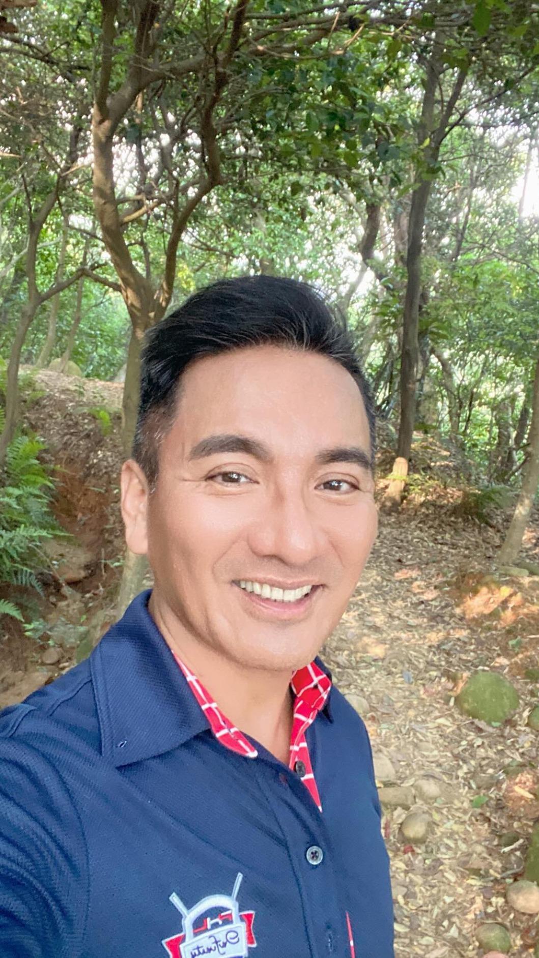 民雄曾在《海角七號》中飾演熱血警察「勞馬」一角。（圖／翻攝自臉書）