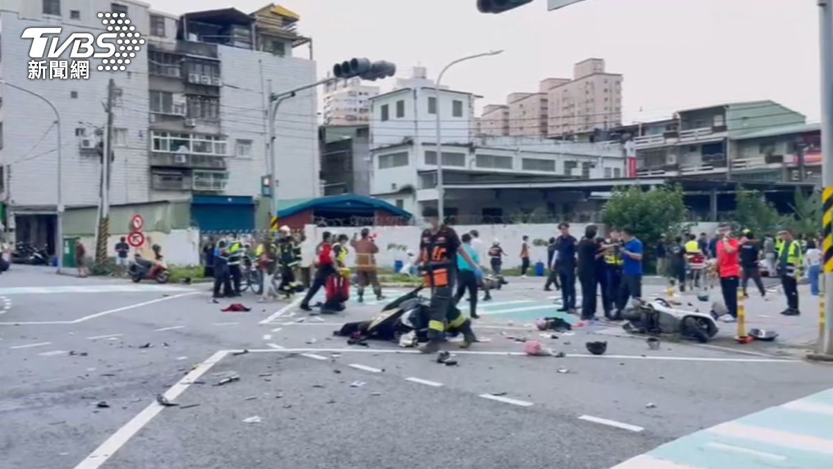 三峽車禍3死12傷！粉專揭該路段「2大問題」：致傷亡擴大
