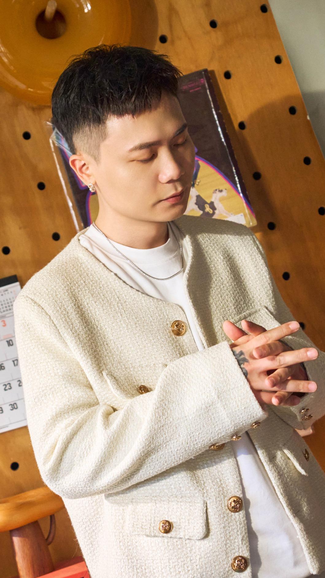 蕭秉治過年期間靈感爆發狂寫20首歌，其中一首就是〈520〉。（圖／相信音樂提供）