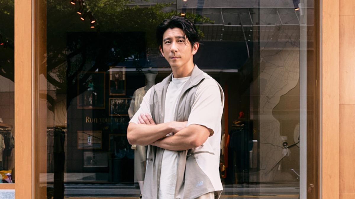 修杰楷目送女兒進校門才敢離開。（圖／New Balance提供）
