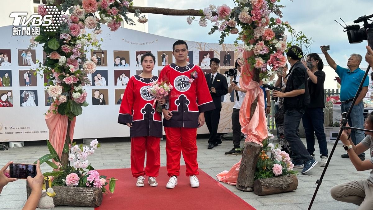 520結婚催生！雲林35對佳偶步紅毯　最大獎送蜜月機票、電視
