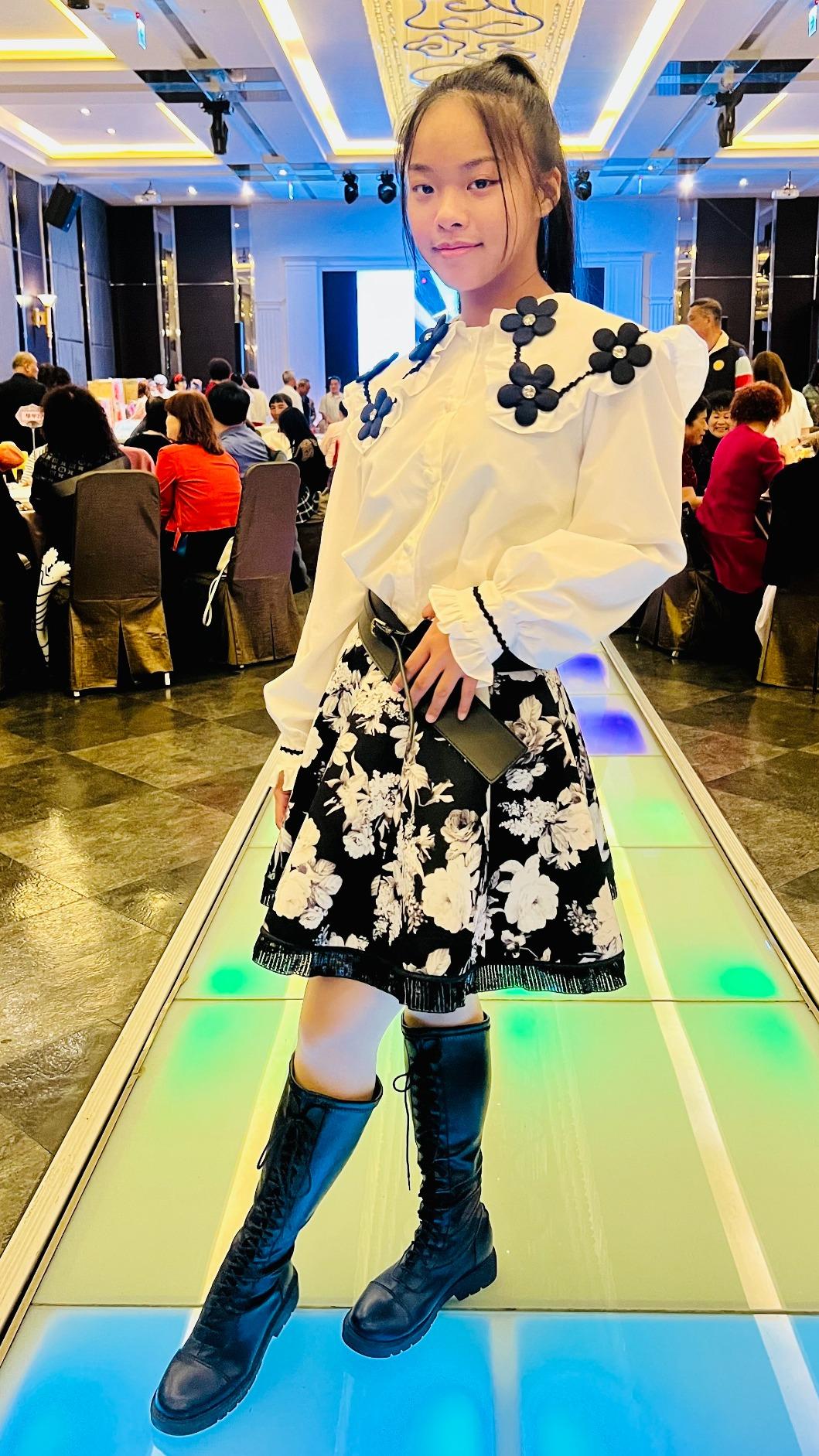 鍾采穎相當期待和曾心梅同台，也許願和李翊君、歐弟合作。（圖／萬星傳播提供）