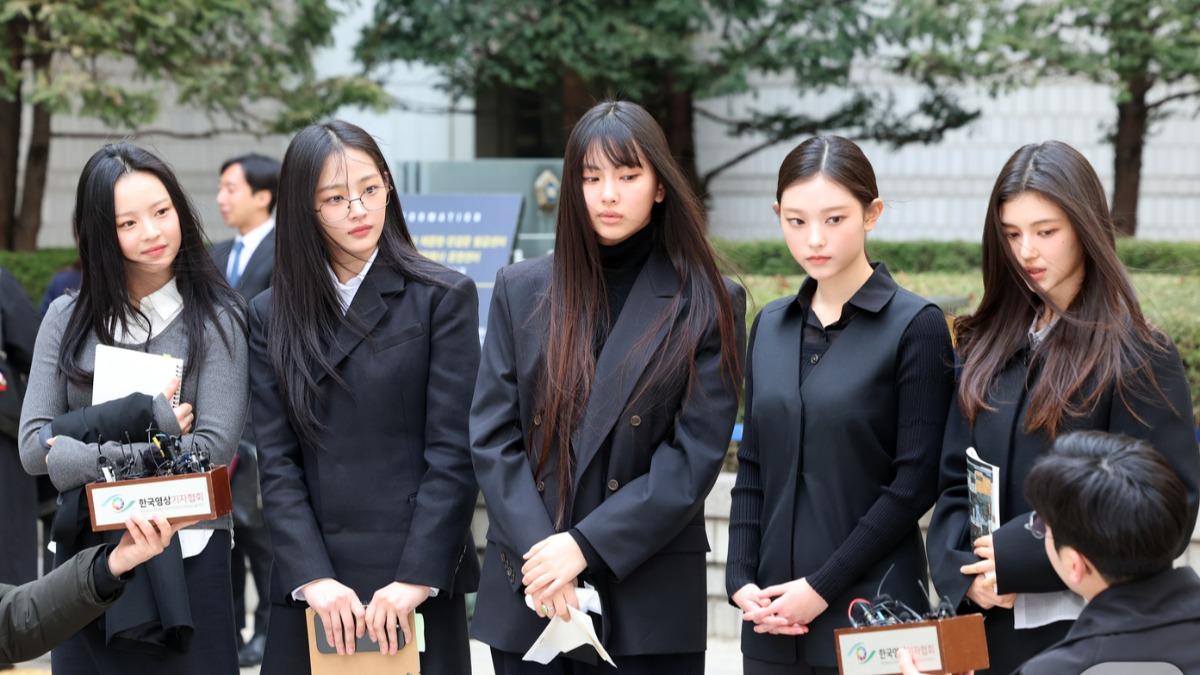 3月初NewJeans現身首爾中央地方法院。（圖／news1提供）