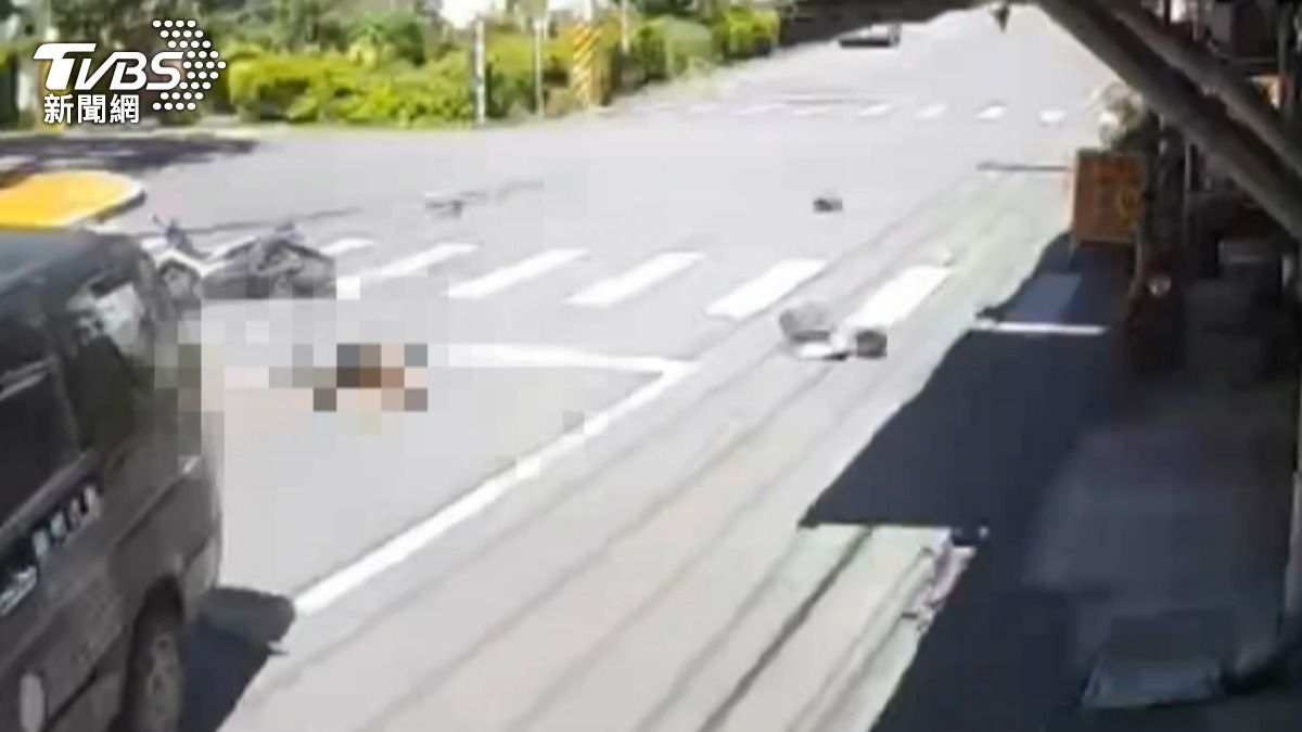 花蓮91歲翁倒地後遭車子輾過。（圖／TVBS）