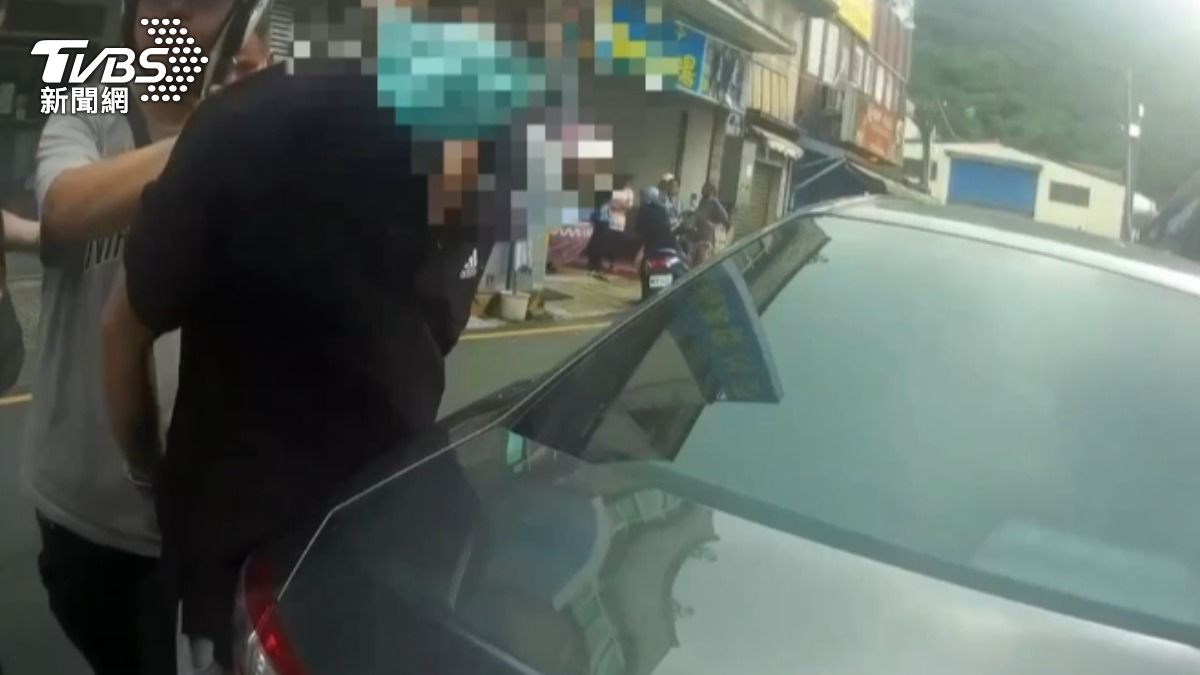 郭嫌遭逮捕。(圖/TVBS)