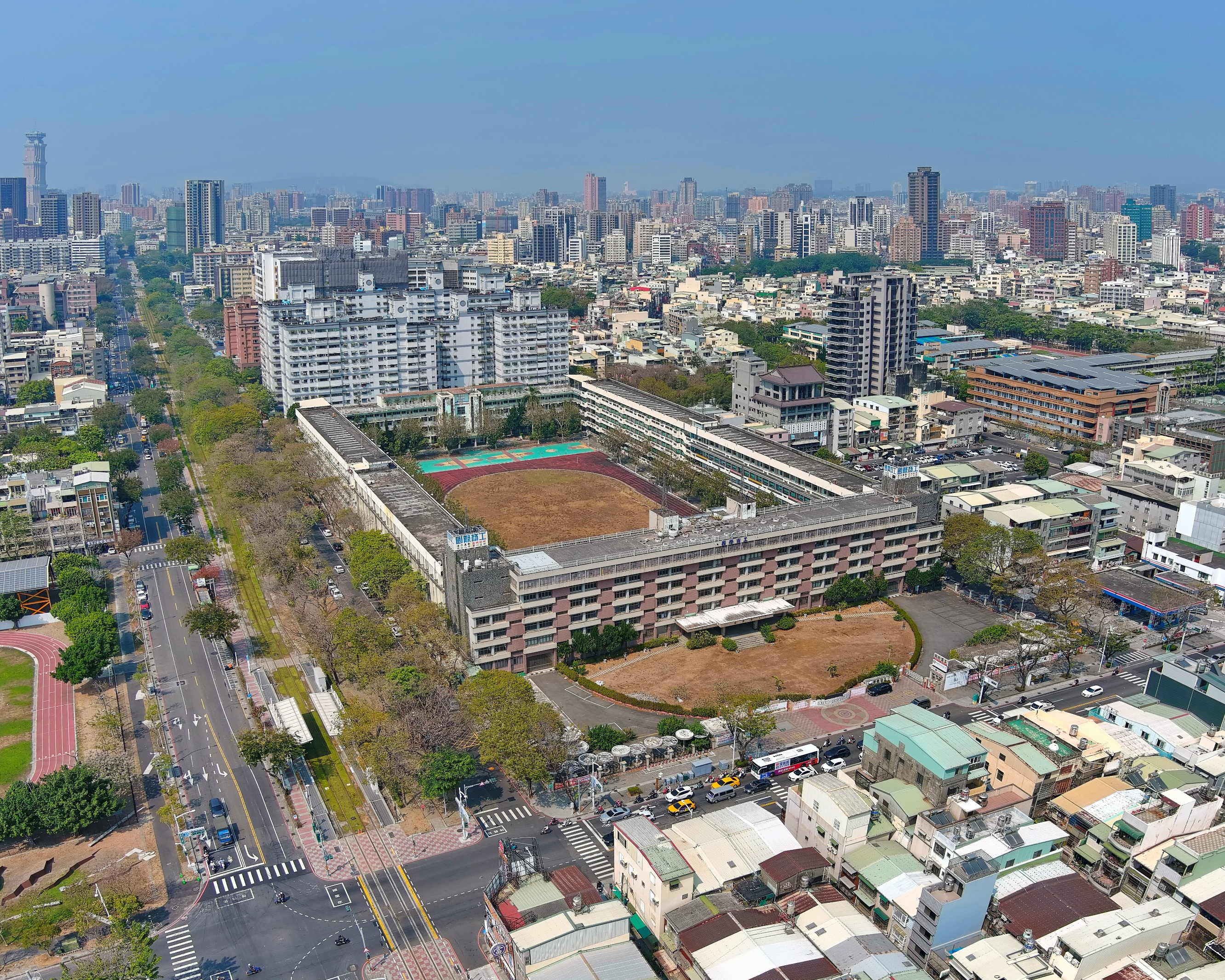 创立于1948年学校倒闭     将夷为平地