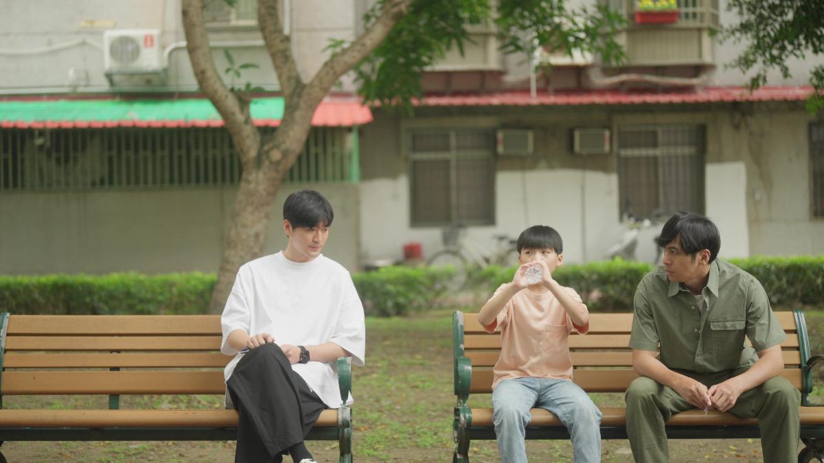 涂善存透過〈阿爸的話〉感受到和父親的互動。（圖／甲上娛樂提供）