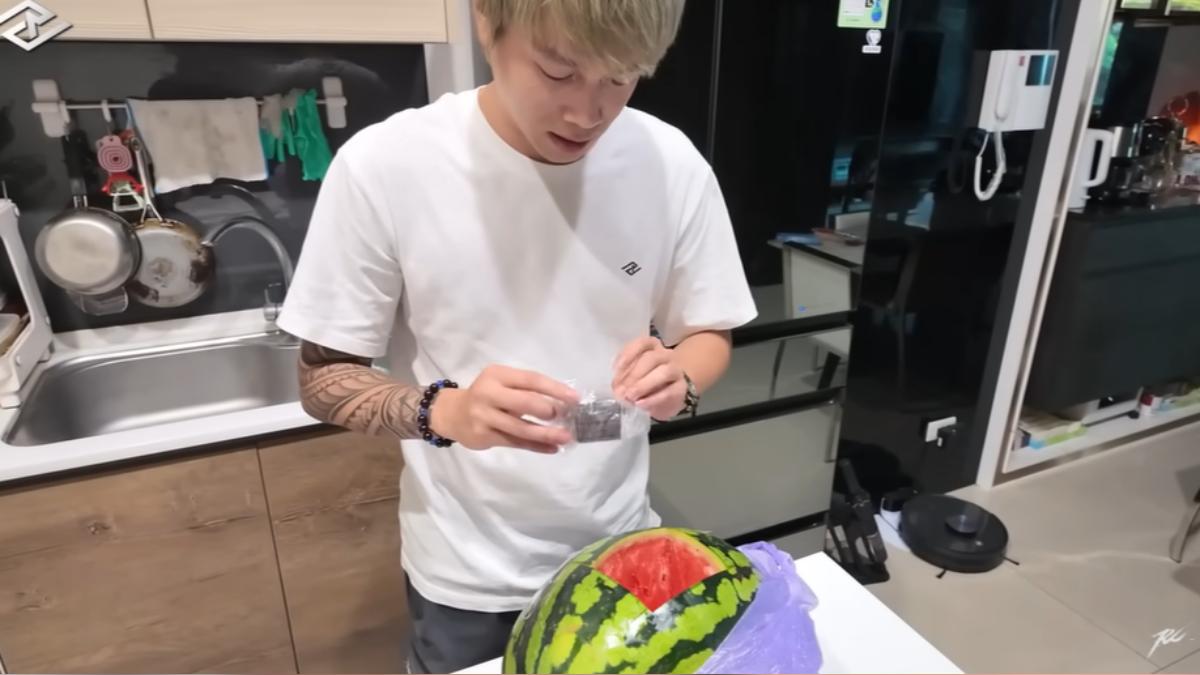 儒哥揭曉求婚前置過程。(圖／翻攝自Ru儒哥 YT頻道）