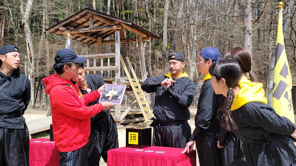 KID吐槽彭小刀無神模式 「股災錄影中」。(圖/綜藝玩大提供)