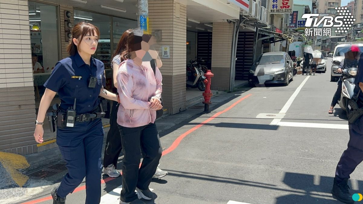 怕黑吃黑！賓士男「監控車手」遭圍捕　開車撞警釀3傷