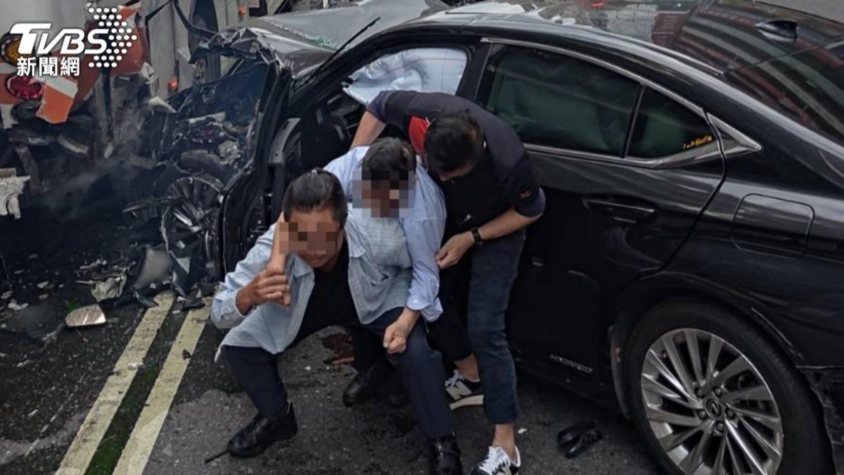北市78歲老董暴衝肇事！老翁被撞斷腿進ICU　家屬氣炸提告