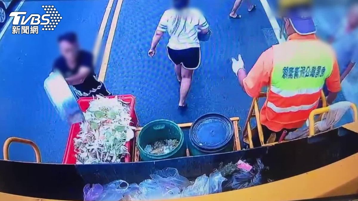 男丟廚餘遭拒爆口角　清潔隊秀收運畫面打臉