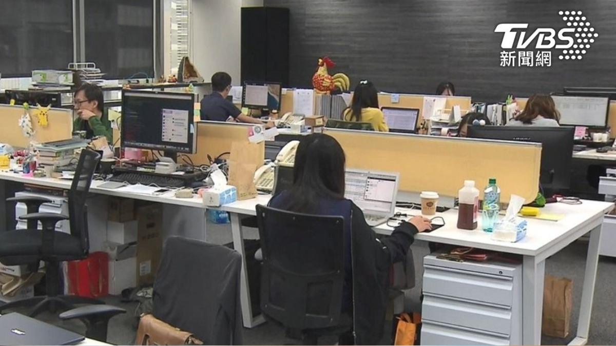 6月上路！勞保局訂「勞退罰鍰裁罰基準」　1年違反5次秒噴30萬