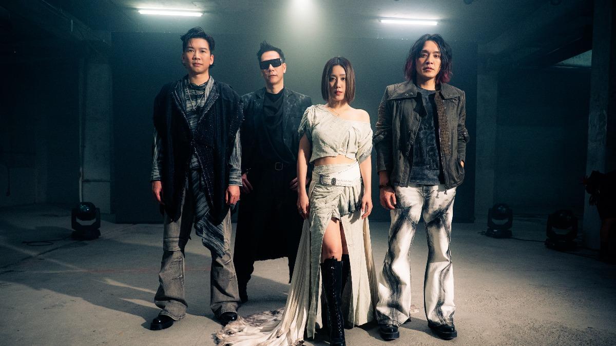 出道10年靠《影后》爆紅　小男孩樂團「工作滿到明年」淚吐真心話