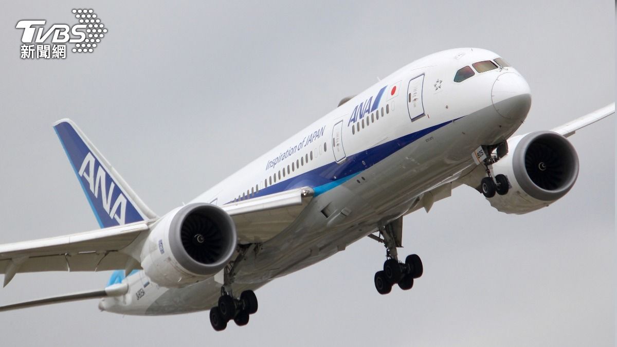 全日空323人航班進入「緊急狀態」 疑高空引擎故障緊急降落