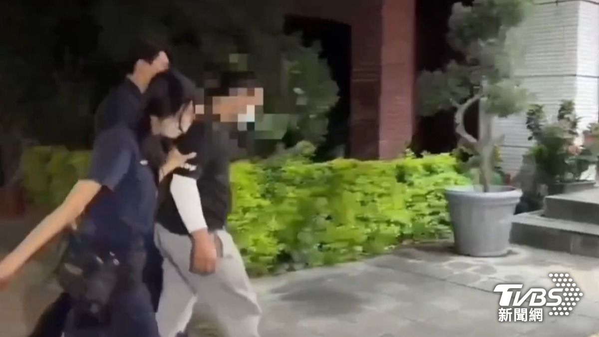 葉男移送畫面。（圖／TVBS）