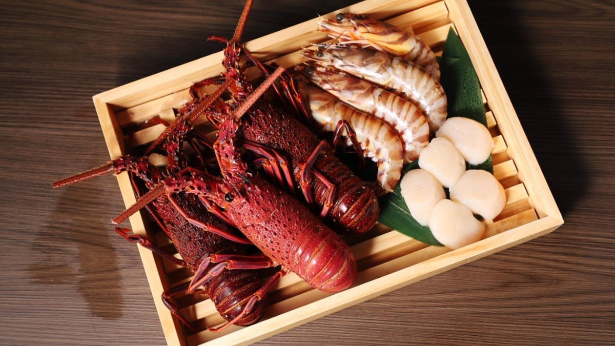 天吉鐵板燒推畢業優惠。（圖／翻攝自天吉鐵板燒臉書）