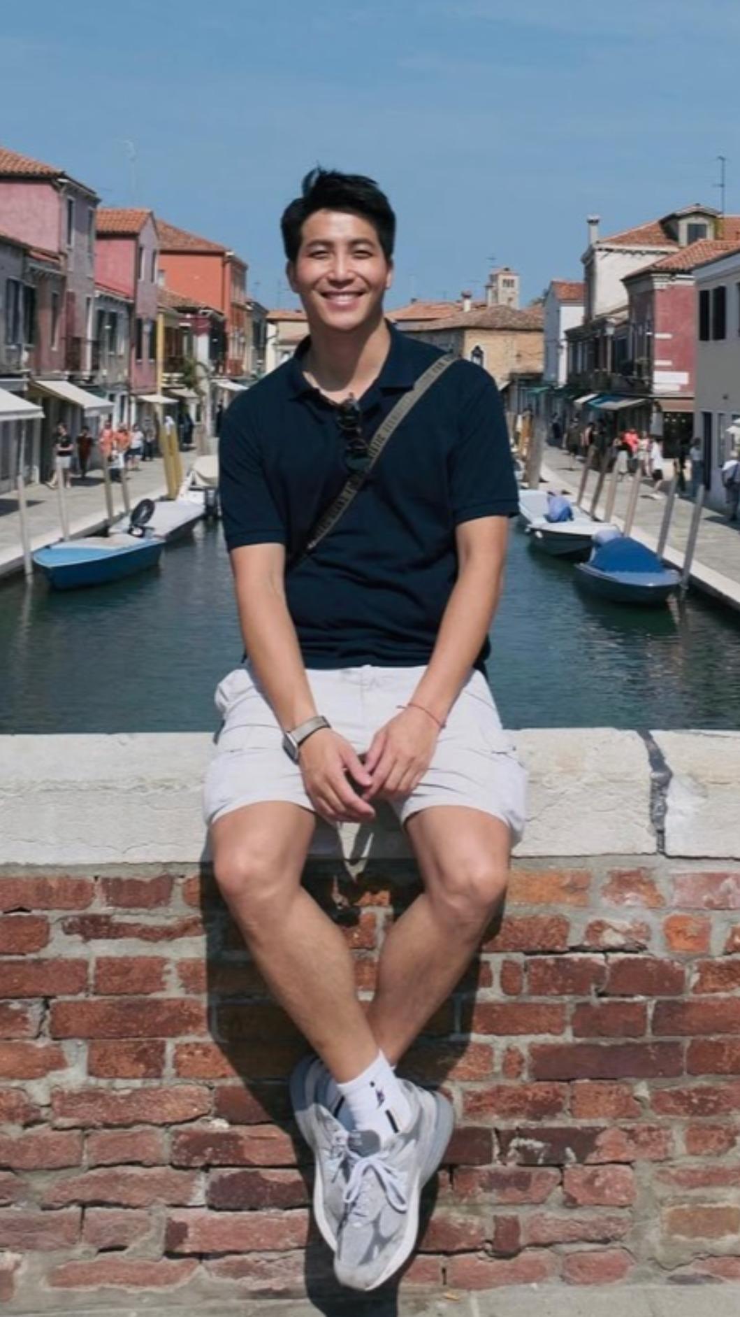 吳翔震有國際美腿之稱。（圖／吳翔震工作室提供）