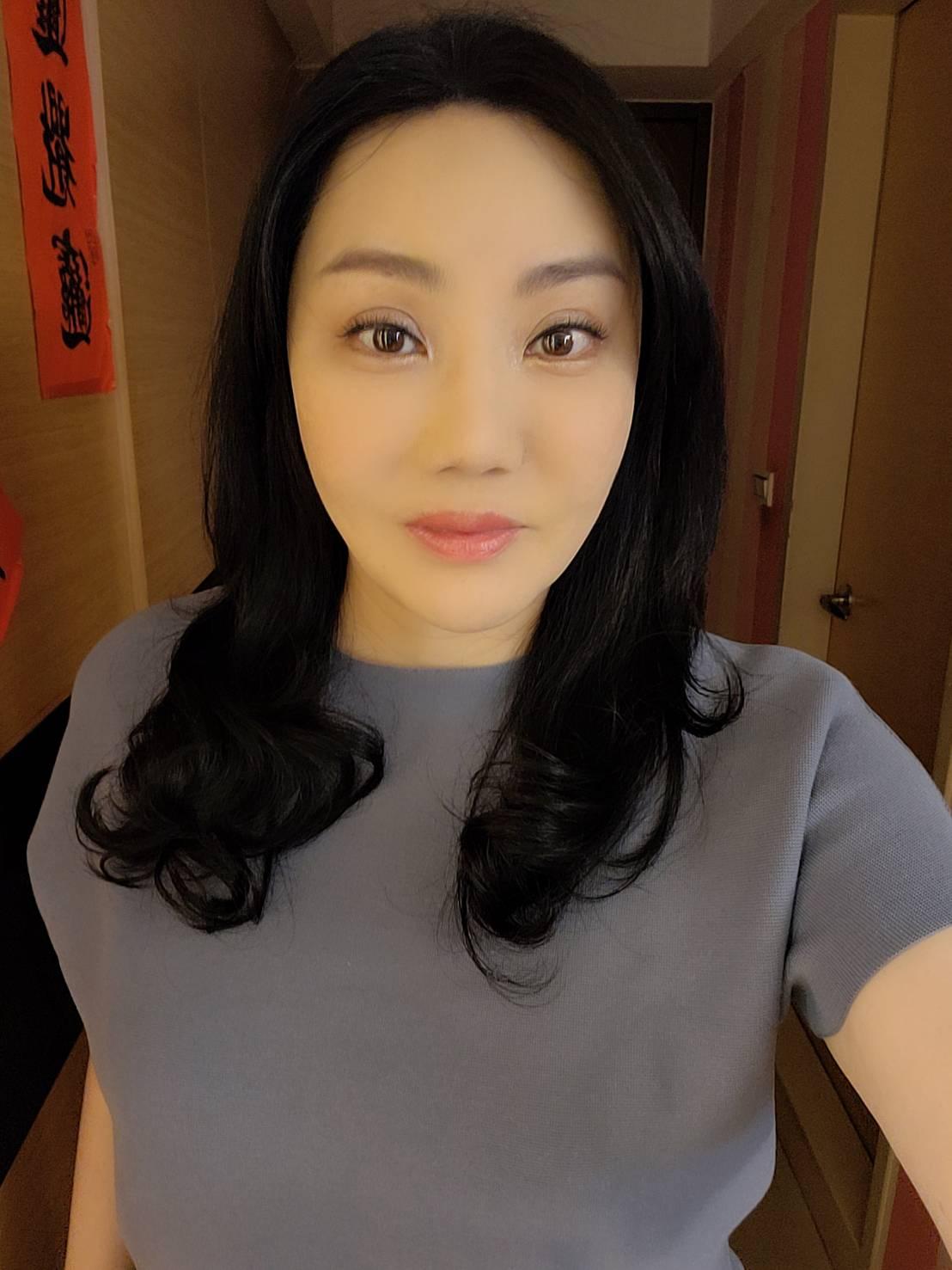 命理師沈嶸。（圖／翻攝自沈嶸臉書）