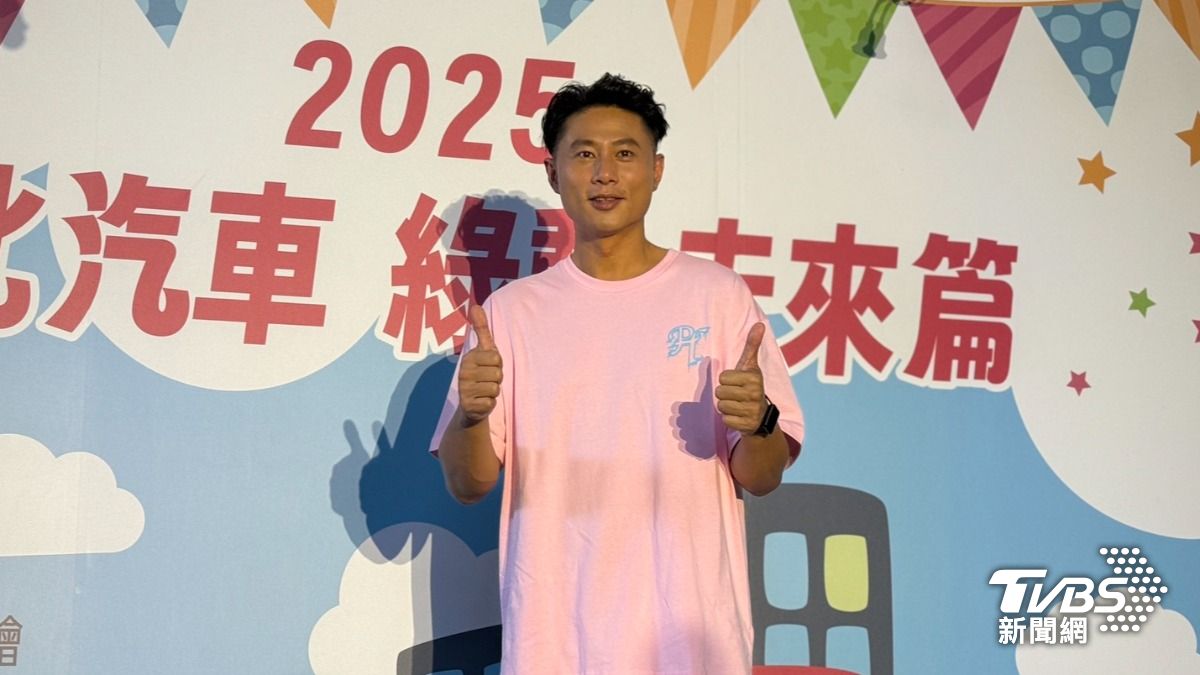 彭小刀腳傷還要休養1個月。（圖／黃盈容攝）