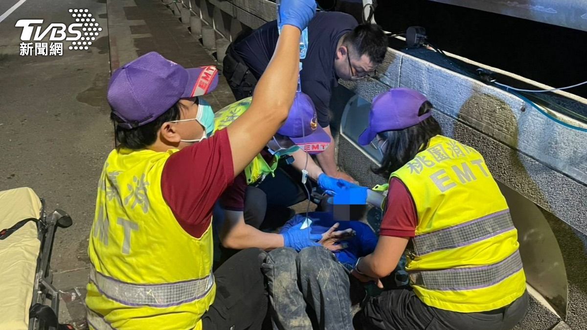 桃園男暈眩抽搐險墜橋　路人誤認情侶拉扯鬧跳河