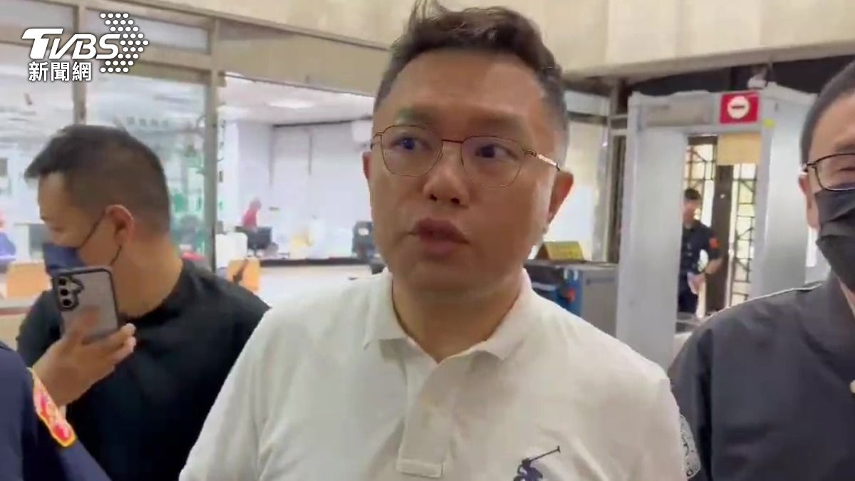 快訊／北市議員張斯綱涉幽靈連署案　複訊後無保請回