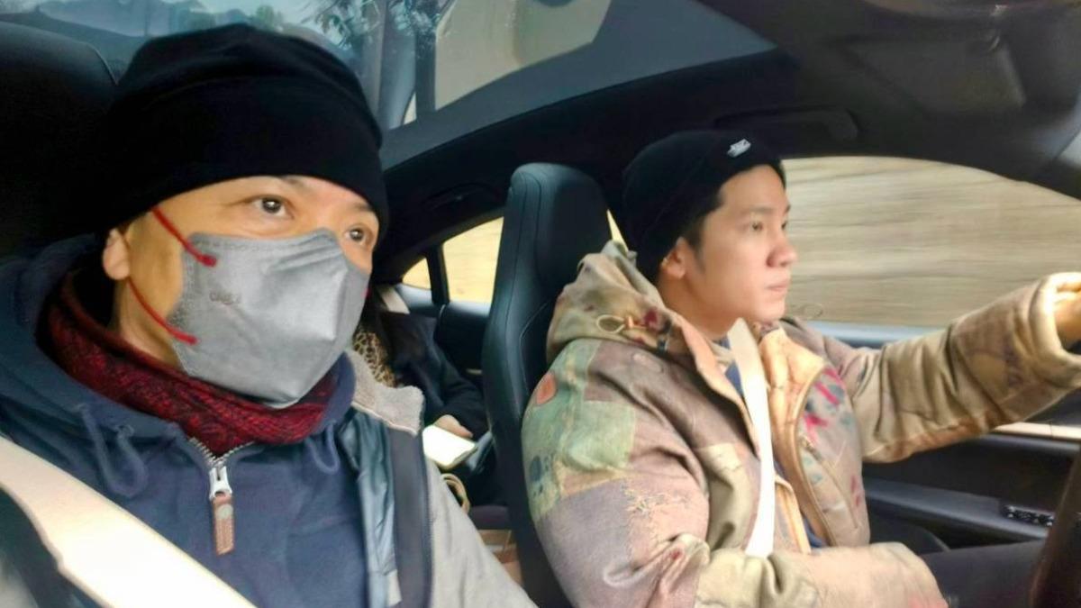 陳凱倫佩服兒子在工作上的表現。（圖／陳凱倫提供）