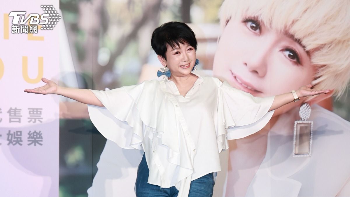 玉女歌手慘摔膝蓋骨裂　自爆1個月沒洗澡：指甲都是淤血