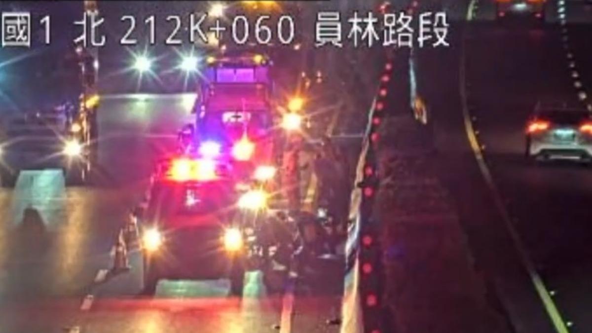 快訊／驚險端午！國1員林段汽車撞到人　1男雙腳骨折送醫