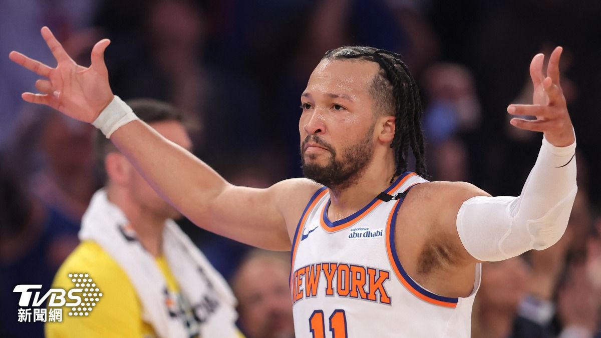 NBA季後賽今日迎來東區冠軍賽G5，紐約尼克靠著明星主控布朗森砍下32分，戰勝印第安納溜馬逼出G6。（圖／達志影像路透社）