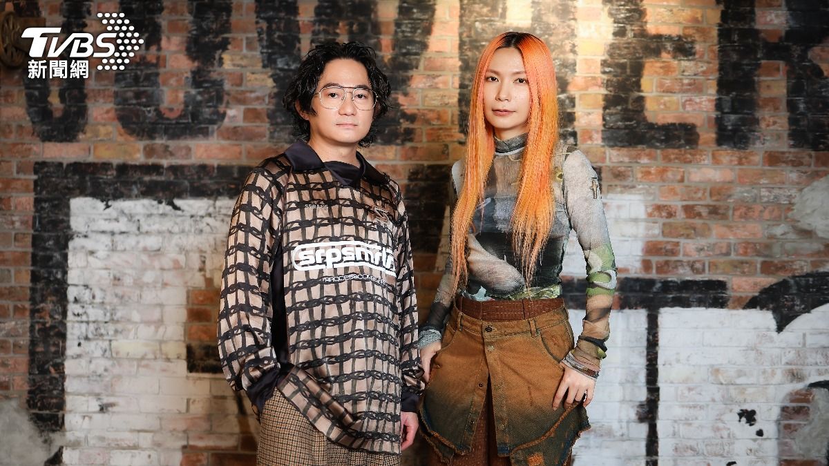 前源拼命賺錢裝潢新家，惠婷也試著投資股票。（圖／張哲鳴攝）