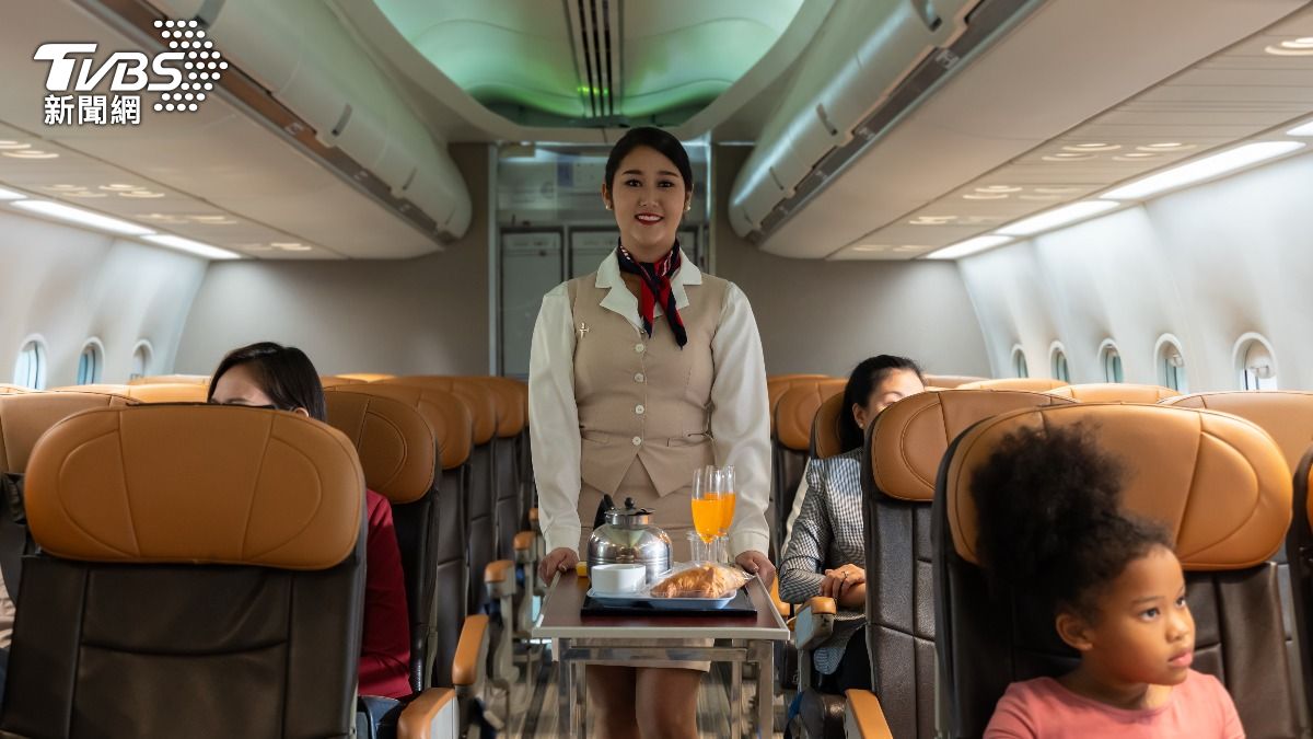 搭飛機怎升等？前空服員分享「這3招」　這時到機場有望拚免費