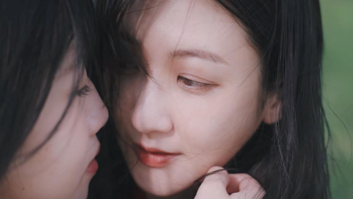 才澄清婚變！林逸欣「女女」曖昧畫面流出　野外穿脫速戰速決