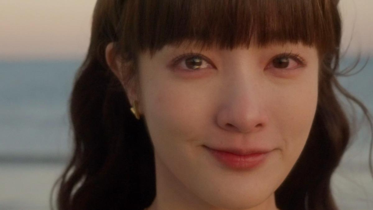 王淨唯美淚眼畫面充滿詩意。（圖／狗狗與花提供）