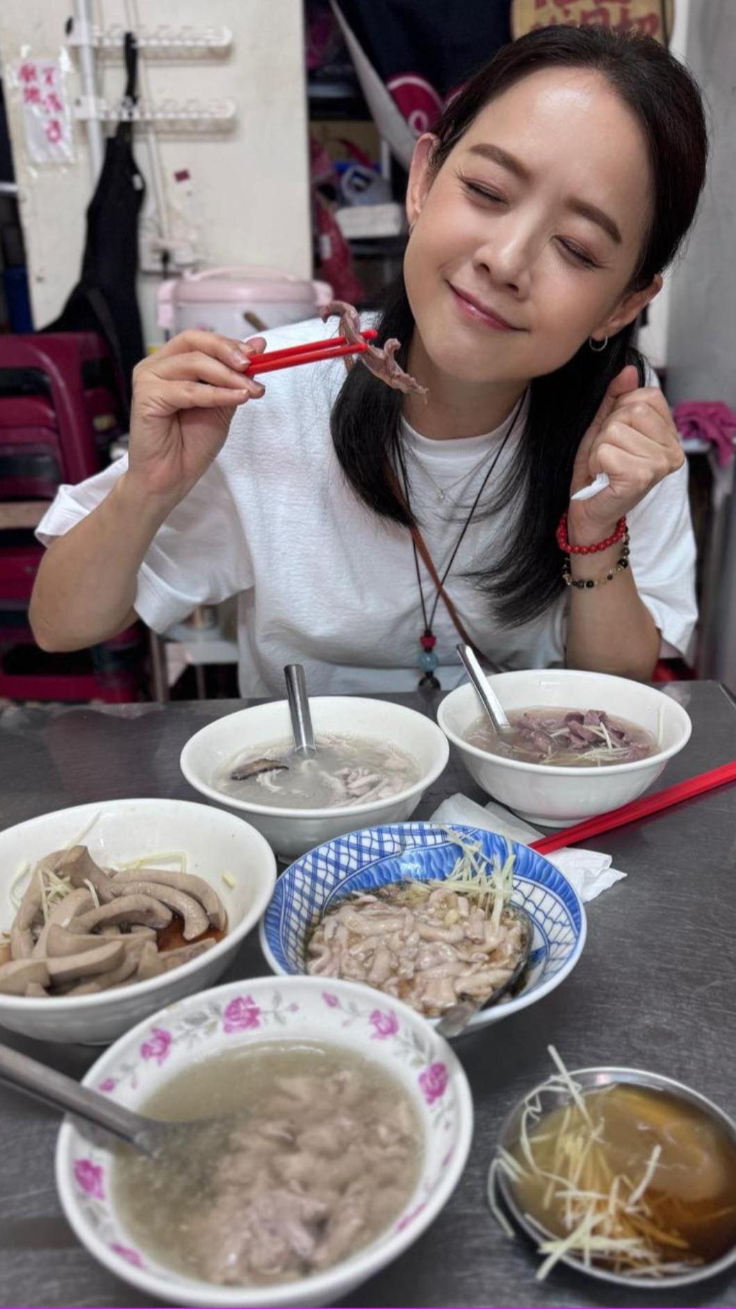 除了牛肉湯，曾寶儀也推薦台南「阿明豬心」。（圖／翻攝自曾寶儀 臉書）