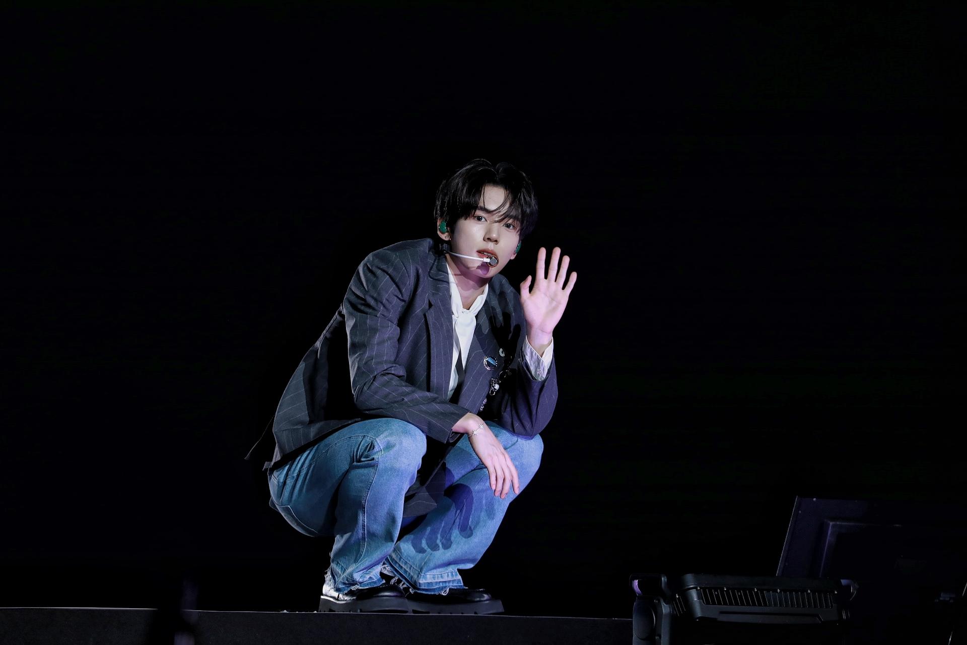 韓維辰雖然身體不適，仍努力站上舞台。（圖／讀者提供）