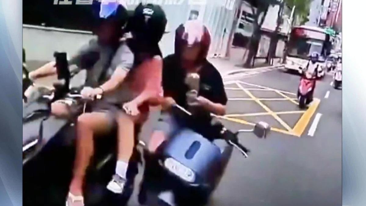 騎士「滑手機」3秒!追撞前車 閃避不及重摔