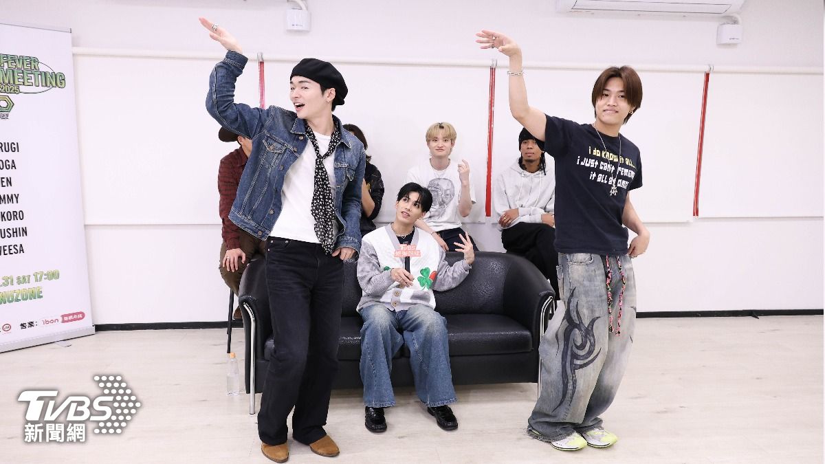 成員現場清唱跟小跳一段〈Gelato〉副歌。(圖/張哲鳴攝)