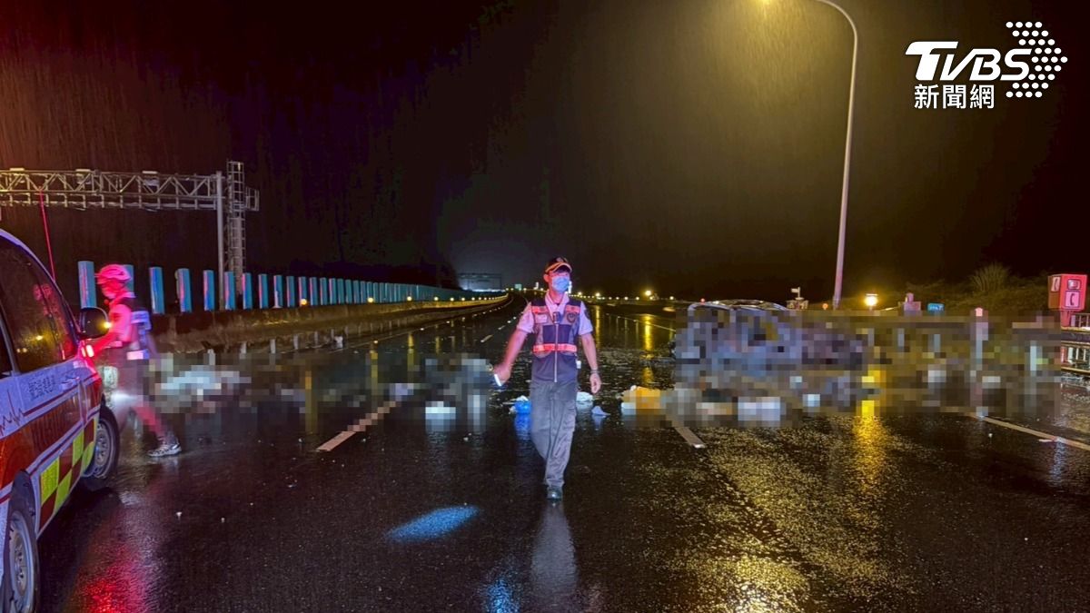 警消到場撲滅火勢。（圖／TVBS）