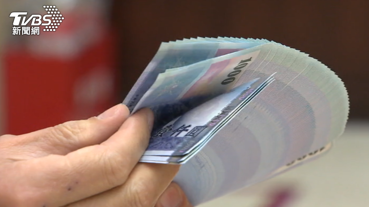 血汗錢...4月勞動基金慘虧　新制勞退每人損萬元