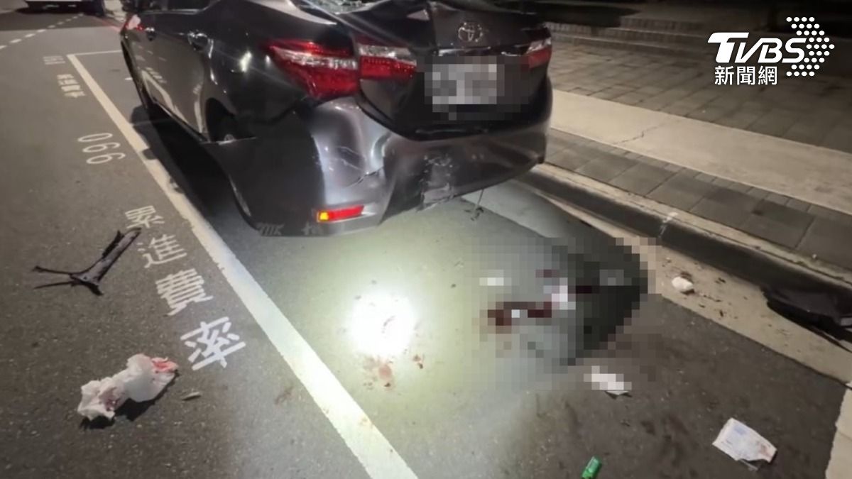 現場還留有男子的血跡。（圖／TVBS）