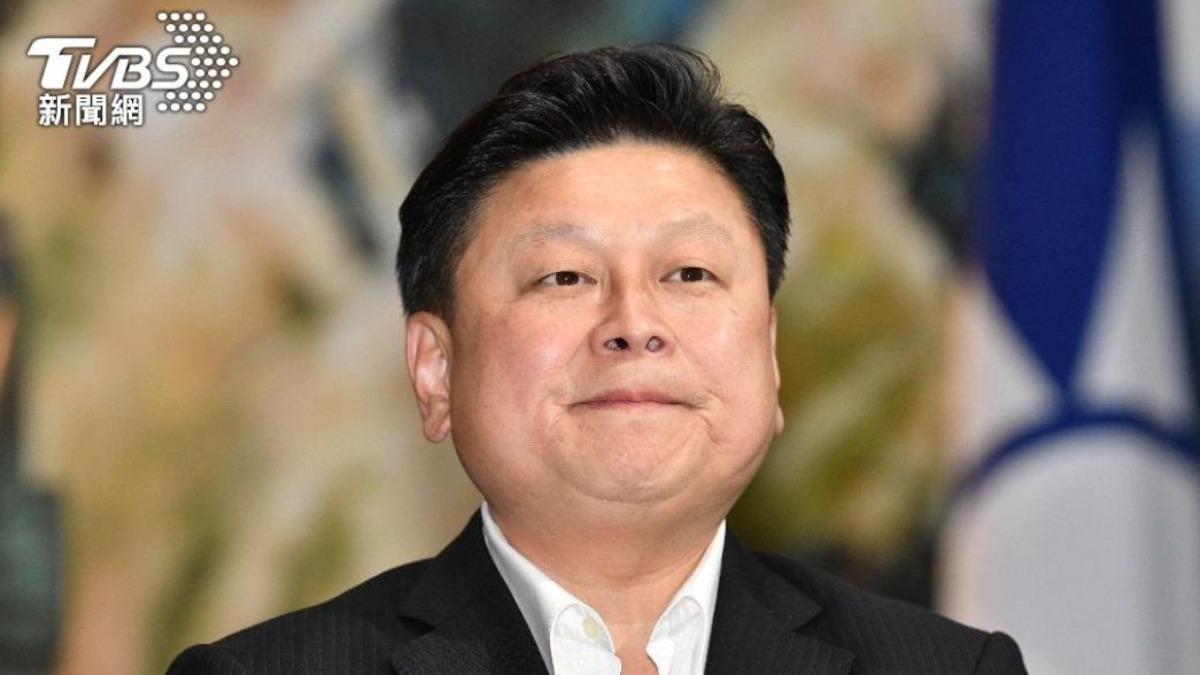 Fu Kun-chi thanks supporters with motorcade tour