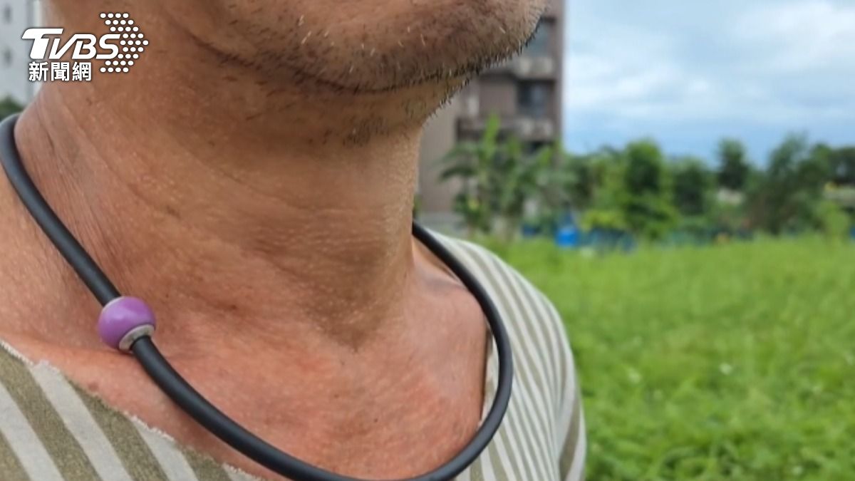 車主認為車輛疑似被縱火相當無奈。（圖／TVBS）