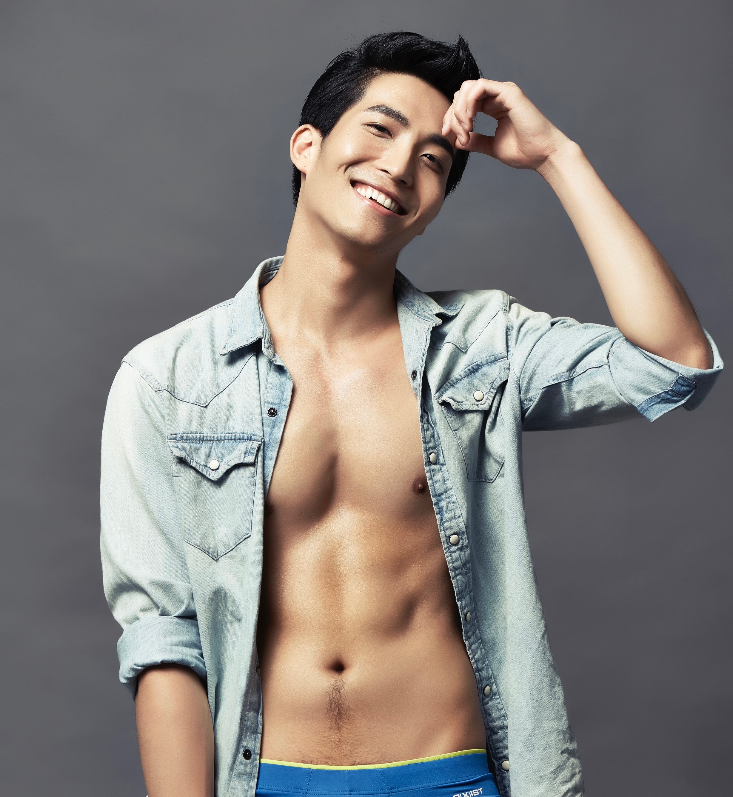 吳翔震身材相當好。（圖／經紀人提供）