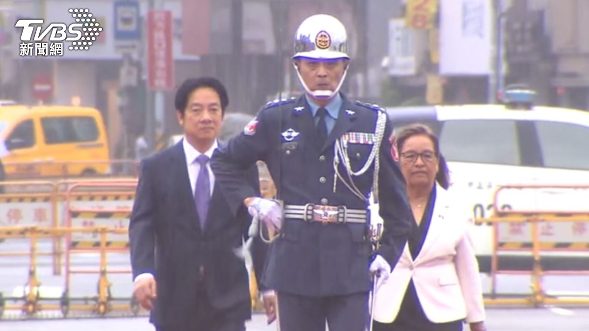 賴清德迎馬紹爾總統「暴雨全身濕」　林佳龍：馬國文化雨水是祝福