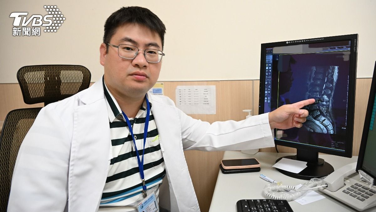 亞洲大學附屬醫院感染科主治醫師張為碩。（圖／TVBS）